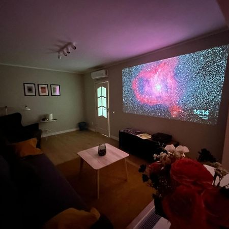 בוקרשט Stylish Apartment With Video Projector מראה חיצוני תמונה